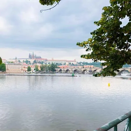 Colourful Modern Flat / Balcony / Charles Bridge Apartment Prague Exterior photo