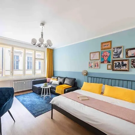 Colourful Modern Flat / Balcony / Charles Bridge Apartment Prague Exterior photo