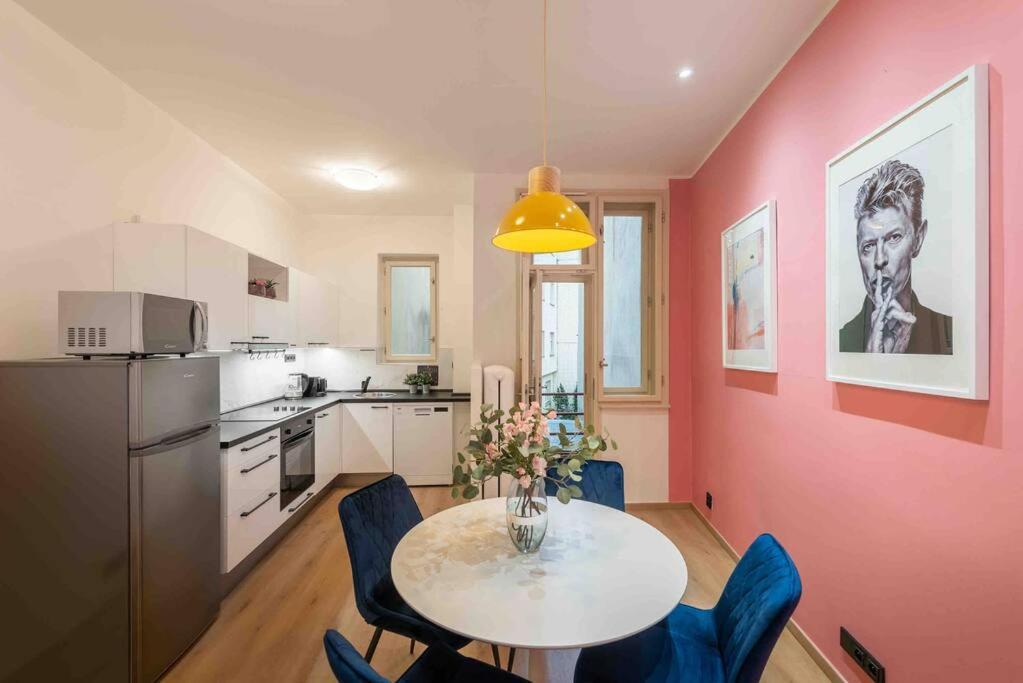 Апартаменти Colourful Modern Flat / Balcony / Charles Bridge *